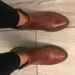 Cognac leather booties